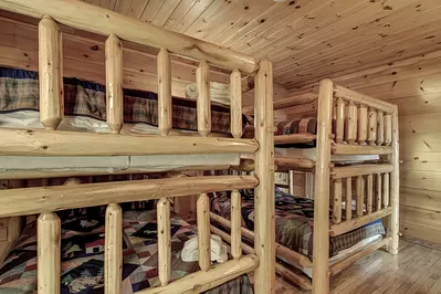 Property image, Exterior, of Cabin Fever Lodge  #750