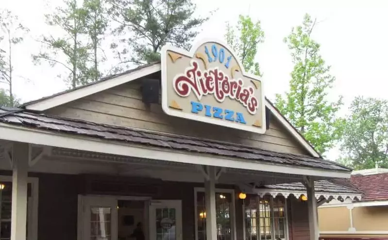 victoria's pizza dollywood