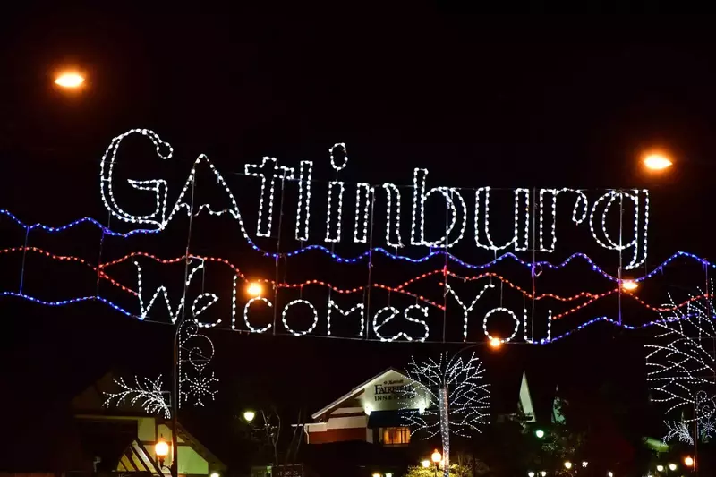 Gatlinburg Welcomes You Christmas Lights