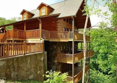 The exterior of the Redneck Ritz cabin in the Great Smoky Mountains.