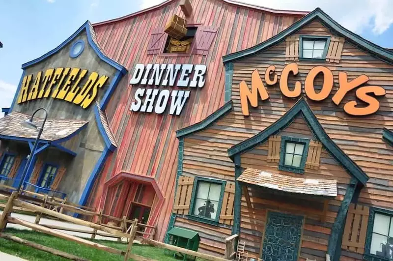 Hatfield and McCoy show in Pigeon Forge