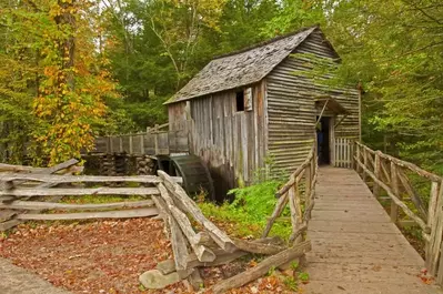 Cades Cove fall colors in the Smokies