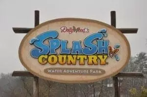 dollywood's splash country waterpark sign