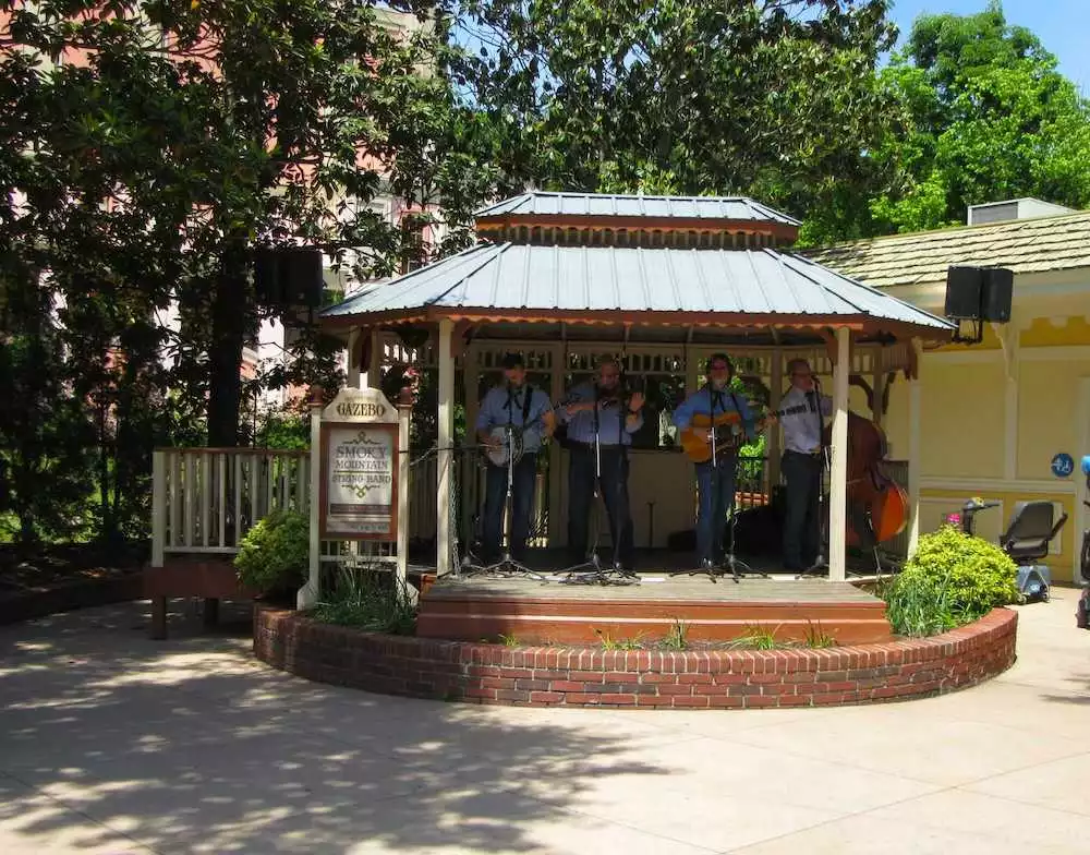 bluegrass band at showstreet gazebo 