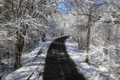 road in snowy Smoky Mountains