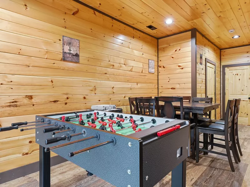 Property image, Exterior, of Falcon Crest #3104