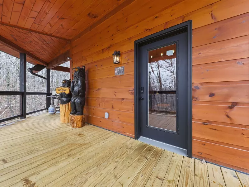 Property image, Exterior, of Falcon Crest #3104