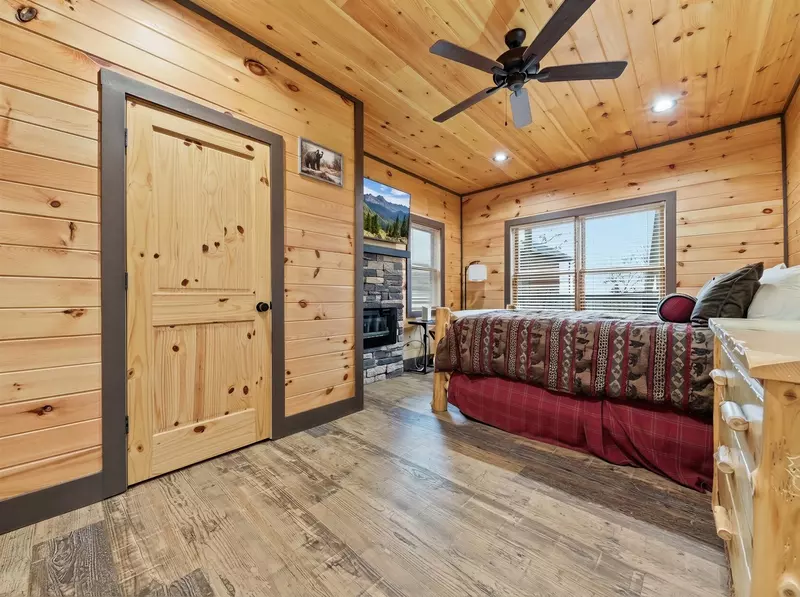 Property image, Exterior, of Falcon Crest #3104