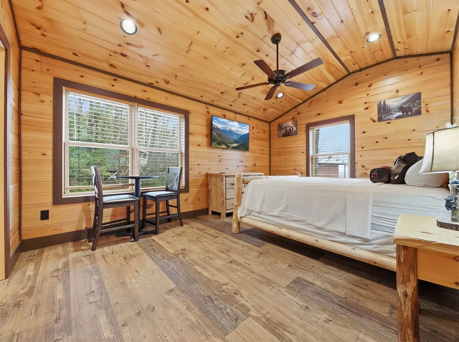 Property image, Exterior, of Falcon Crest #3104